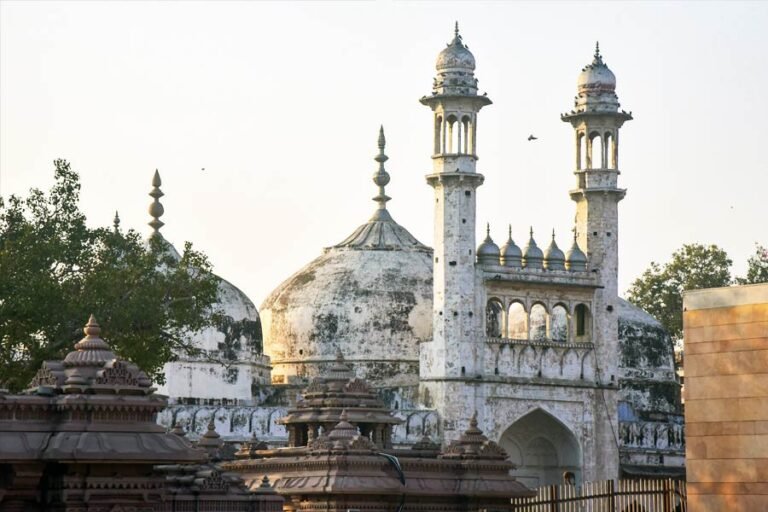 वाराणसी कोर्ट ने हिंदू पक्ष को ज्ञानवापी मस्जिद के सीलबंद क्षेत्र के अंदर पूजा करने की अनुमति दी.