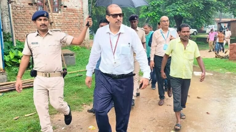 क्या अब के के पाठक की मुश्किलें हट गई है?