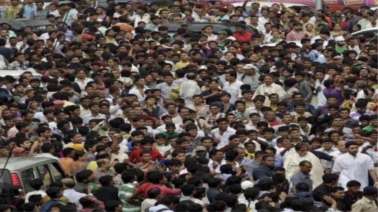 क्या भारत की जनसंख्या को नियंत्रित करेगी सरकार?