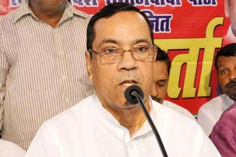 समाजवादी पार्टी ने सीट बंटवारे को लेकर कांग्रेस से निराशा जताई है.