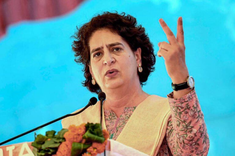 प्रियंका गांधी वाड्रा मई फाइट फ्रॉम दमन एंड दिउ.