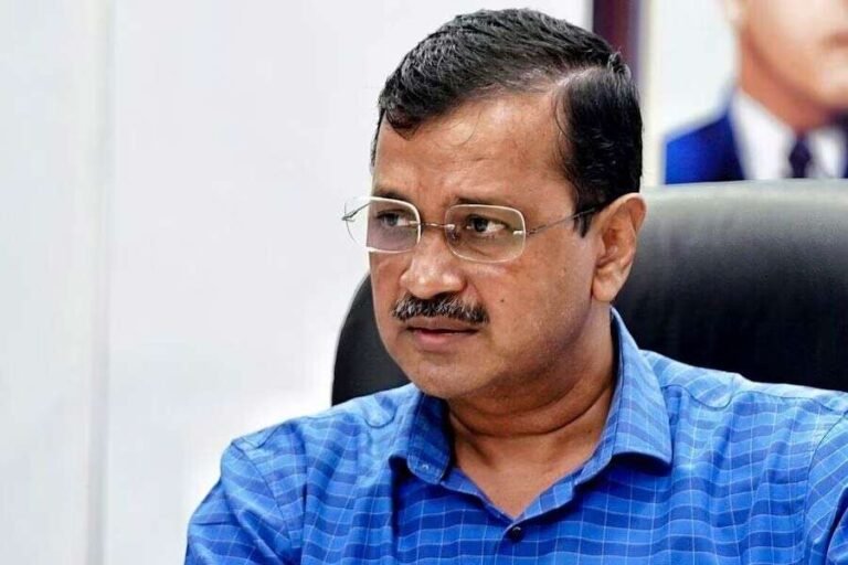 अरविंद केजरीवाल का कहना है कि ईडी द्वारा उनकी गिरफ्तारी एक राजनीतिक साजिश है.