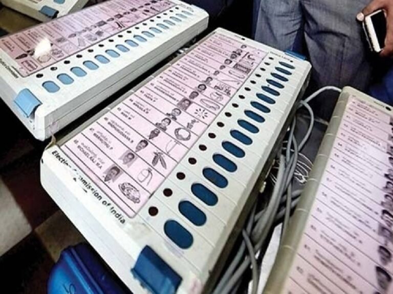 आखिर कैसे बनी इलेक्ट्रॉनिक वोटिंग मशीन? जानिए पूरी कहानी!