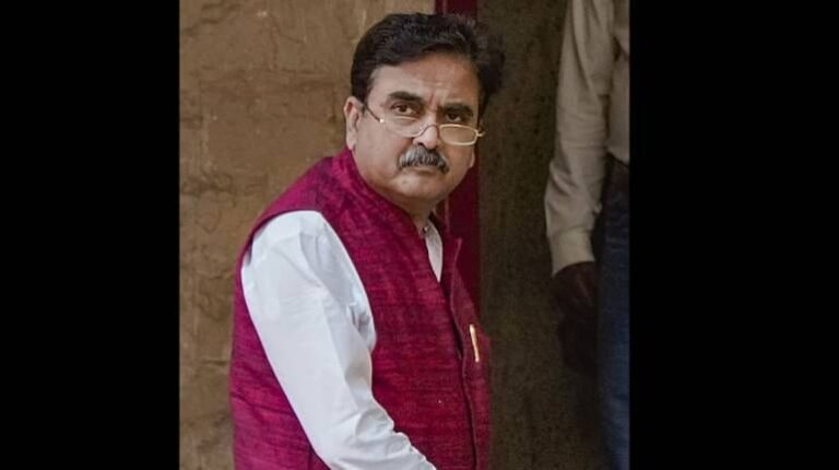 क्या राजनीति में आयेंगे कोलकाता के जस्टिस अभिजीत गांगुली?