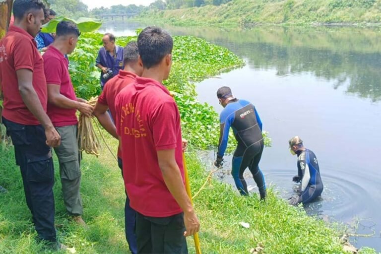 बांग्लादेश सांसद की मौत बांग्लादेश इंटेलिजेंस चीफ हारून ओर राशिद ने शनिवार को प्रेस कॉन्फ्रेंस में कहा कि!