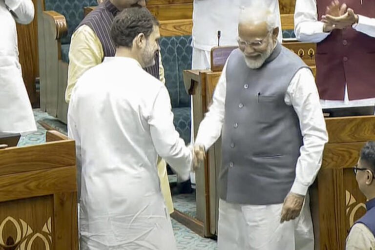 संसद में भाजपा और विपक्षी दलों के बीच राजनीतिक खींचतान.