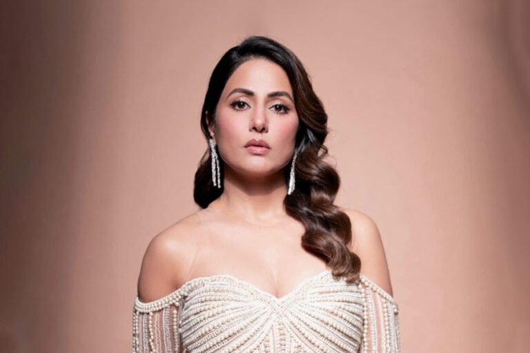 हिना खान को स्टेज 3 ब्रेस्ट कैंसर का पता चला.