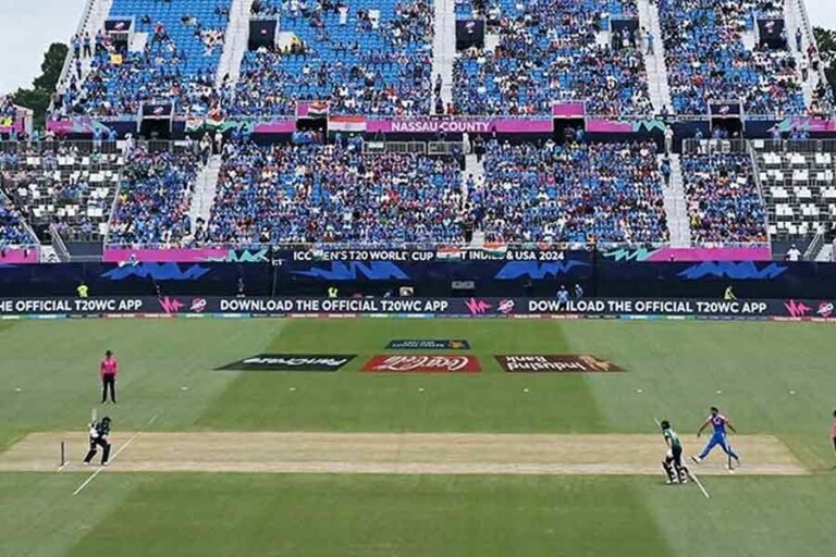 भारत-पाकिस्तान मैच से पहले युद्धकालीन गतिविधियों में पिच की हो रही मरम्मत, रविवार को कैसी होगी विकेट?