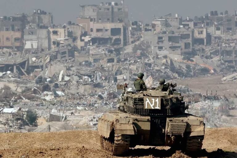 गाजा में स्कूल पर मिसाइल हमला, 35 की मौतl