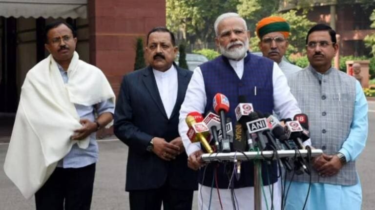 जब संसद के पहले दिन ही हो गया हंगामा!