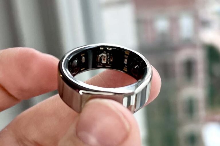 ‘स्मार्ट’ रिंग हृदय गति से ऑक्सीजन स्तर को तुरंत माप सकती है, क्या ऑरा रिंग 4 उसे हरा सकता है?