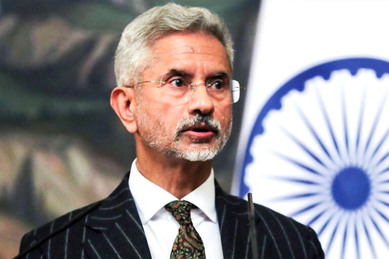 एस जयशंकर ने बांग्लादेश की स्थिति पर ब्रिटेन के विदेश मंत्री डेविड लैमी से बात की.