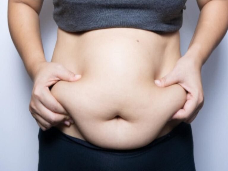 क्या खाली पेट के फूलने से भी बढ़ सकता है वजन?