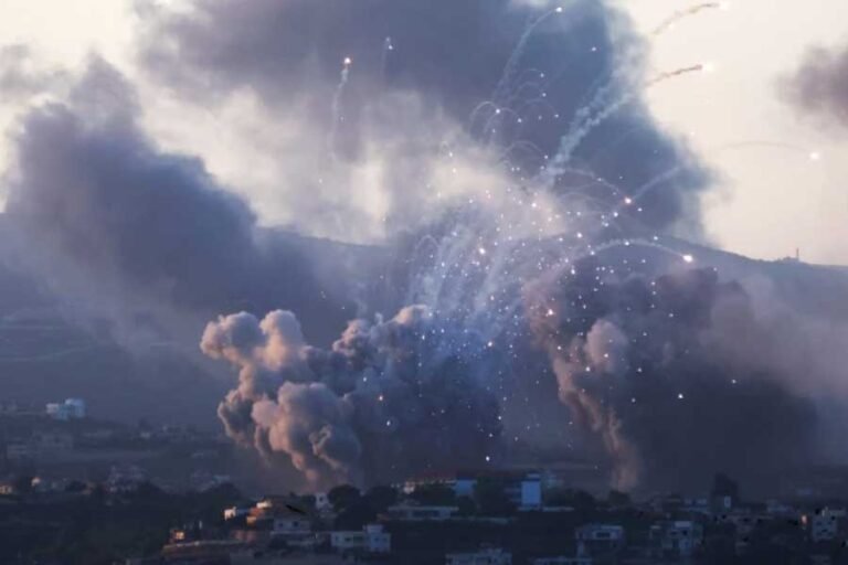 इजरायली हमले में लेबनान में मृतकों की संख्या 500 पहुंची, हिजबुल्लाह ने भी 200 रॉकेट से जवाब दिया.