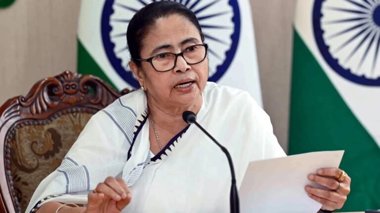 क्या ममता बनर्जी के लिए कठिन साबित हो रहा है कोलकाता मर्डर केस?