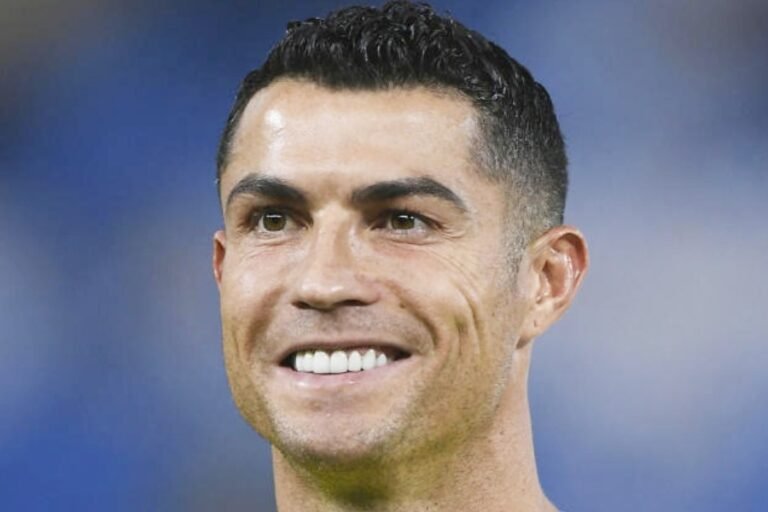 ‘हैट्रिक’ रोनाल्डो अपने बेटे के साथ! अल नासिर के नए कोच ने जीत के साथ शुरुआत की