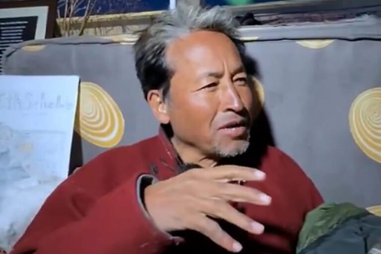 बंदी रियल ‘रैंचो’ सोनम वांगचुक, लेह के पास राष्ट्रीय सड़क नंबर 1 नाकाबंदी समर्थक