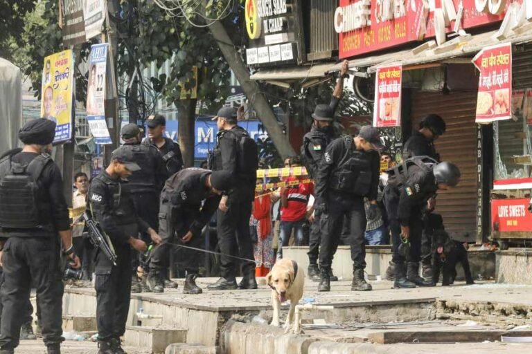 दिल्ली धमाकों में नजर ‘जस्टिस लीग इंडिया’ प्रोफाइल, पर्दे के पीछे कौन है? पुलिस जानकारी लेने में जुटी है