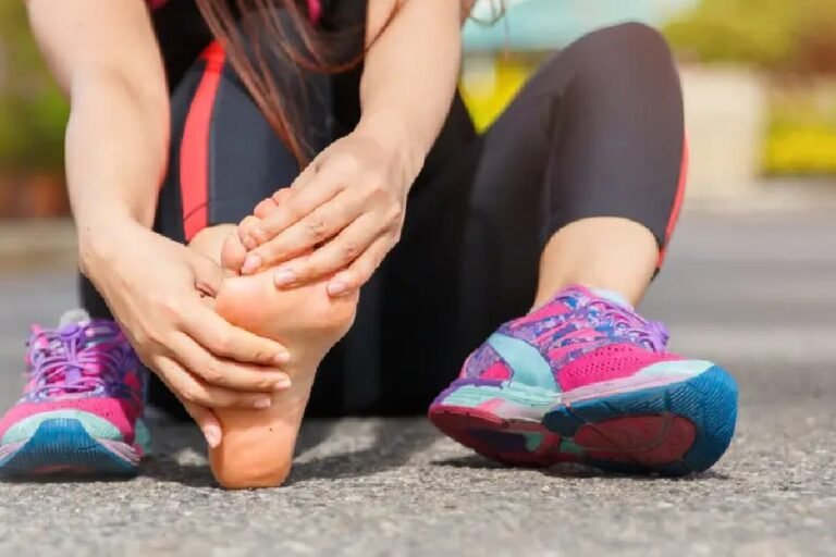 दौड़ने के दौरान पैरों के दर्द को दूर करते हैं खास जूते! समस्या विशेष जूते की नहीं है?