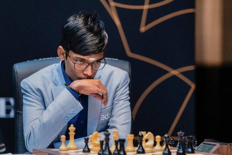 कार्लसन, प्रज्ञा, स्टार तीन वर्षीय शतरंज खिलाड़ी अनीश ने बचपन में शतरंज के मंच पर अपना दबदबा बनाया है।