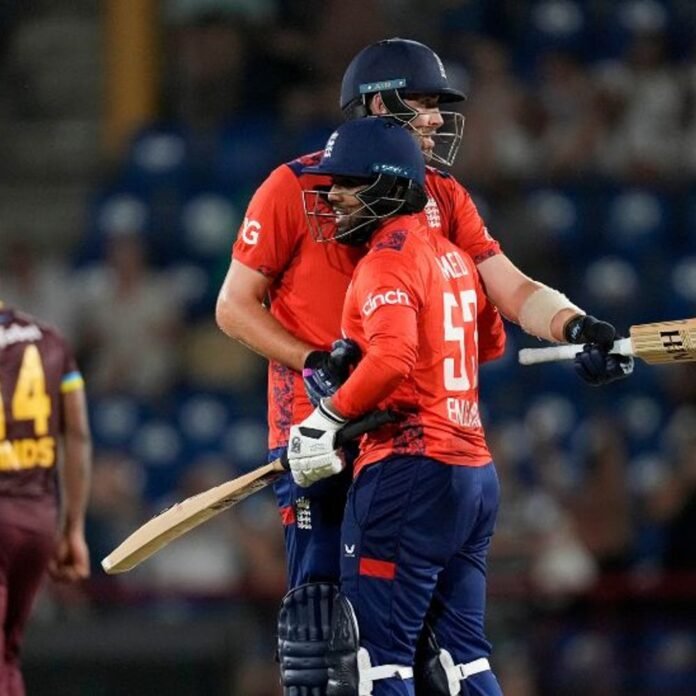 इंग्लैंड ने वेस्टइंडीज को लगातार तीसरे टी-20 में हराया:सीरीज में 3-0 की अजेय बढ़त ली; साकिब-ओवरटन को 3-3 विकेट